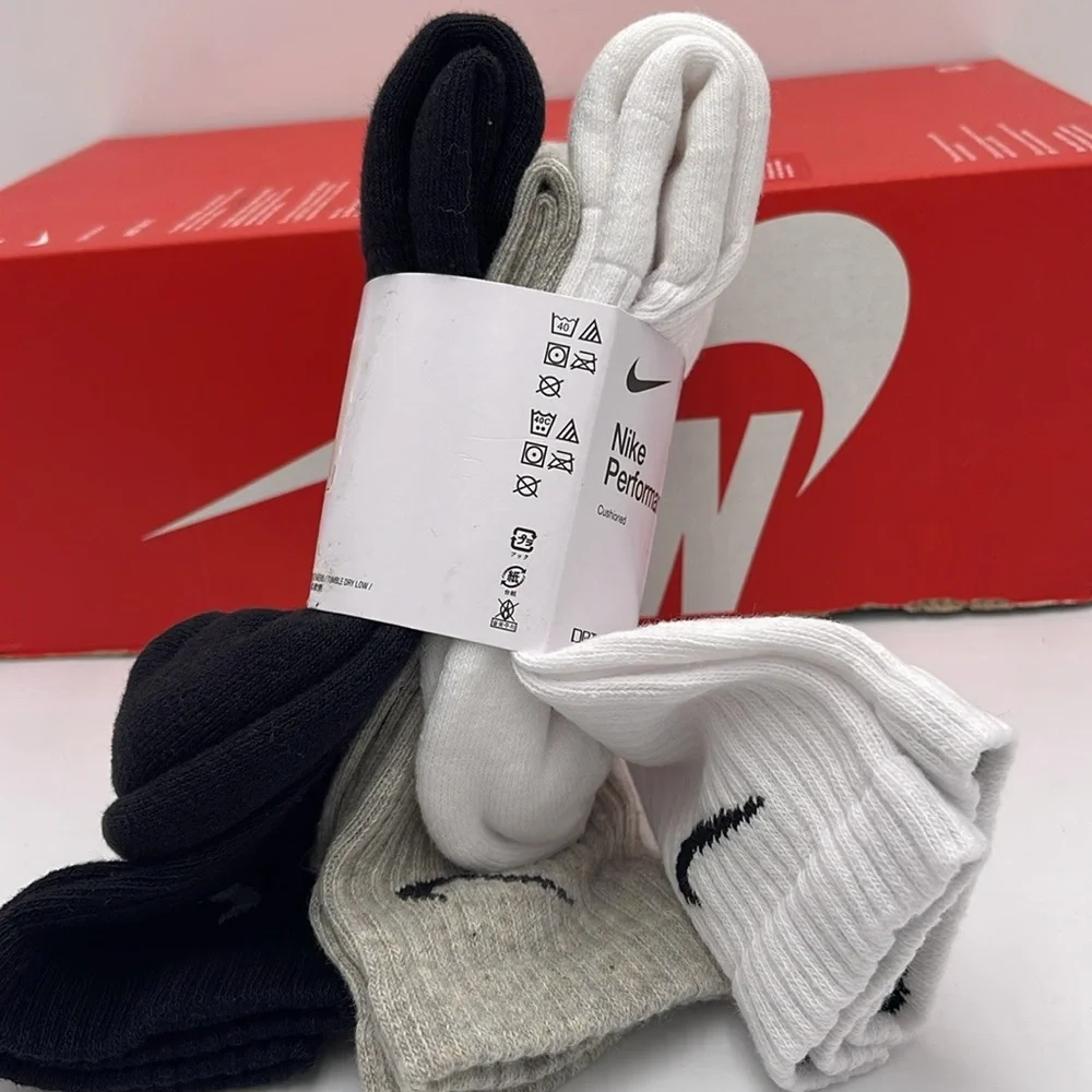 Nike Everyday Cushioned Training Crew Socks (3 pairs) Md Socks Performance Multi